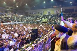 رئیسی: فکر نکنند با تهمت و افترا جا می زنیم / ما برای نجات کشور از اشرافیت، قبیله گرایی و رکود وارد میدان شده ایم و ان شا الله موفق می شویم