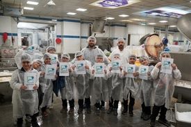 بازدید دانش‌آموزان سفیر استاندارد از واحد تولیدی گوشتیران