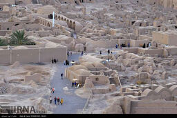 گردشگران نوروزی در ارگ بم