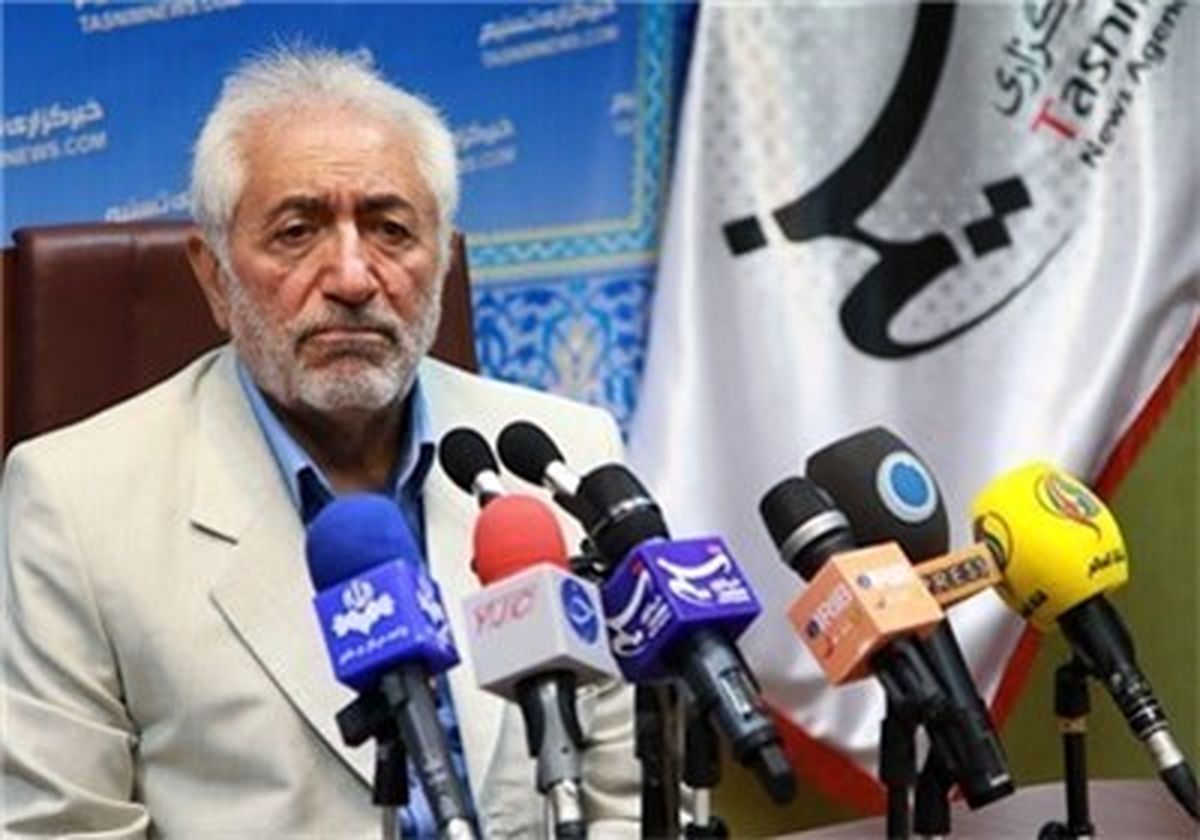 عملکرد نامتعادل دولت‌ها ارزش ریال را کاهش داد