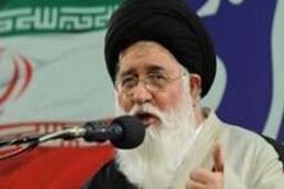 وزرایی که خود را پیرو رهبر می دانند نباید به دیدار خاتمی می رفتند