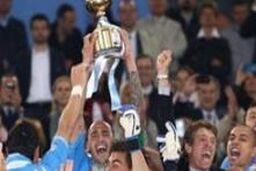 قهرمانی ناپولی زیر بمب و آتش + فیلم