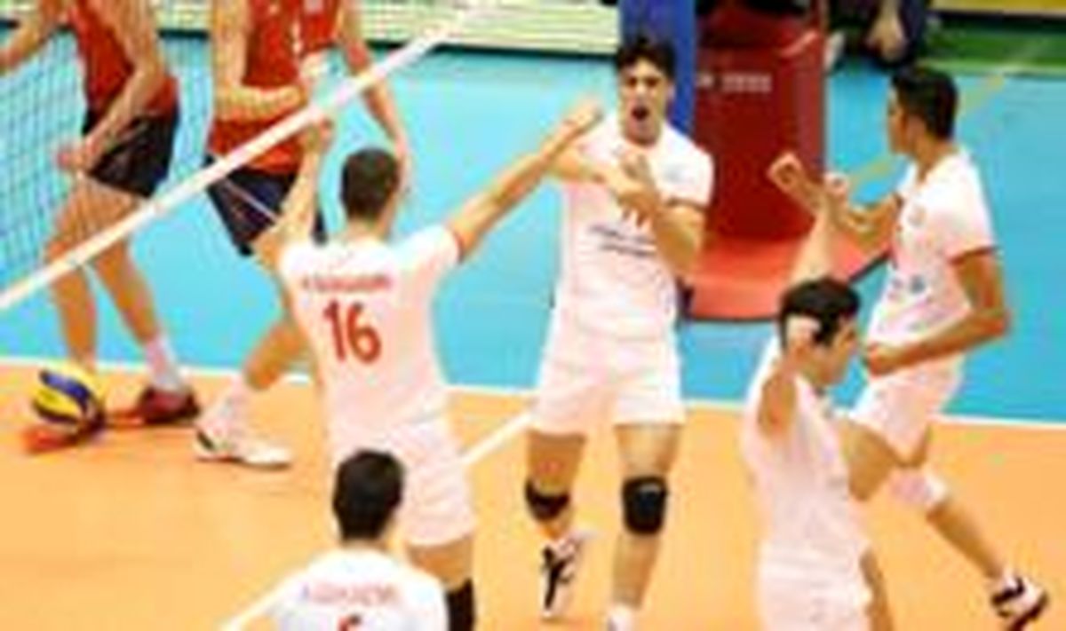 چورا بامداد پنج شنبه با برنامه کواچ به ایران می آید