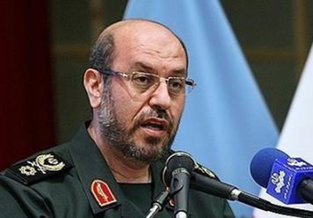 سردار دهقان: با اندیشه های دفاعی امام خامنه ای از پیچ تاریخی عبور می کنیم