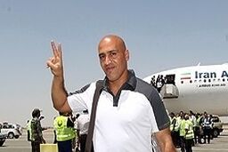 نکونام، فتح‌الله‌زاده و قلعه‌نویی باید مسائل‌ را حل کنند