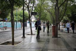 تردد با اسکیت و اسکوتر در معابر اصلی پایتخت مجاز است؟
