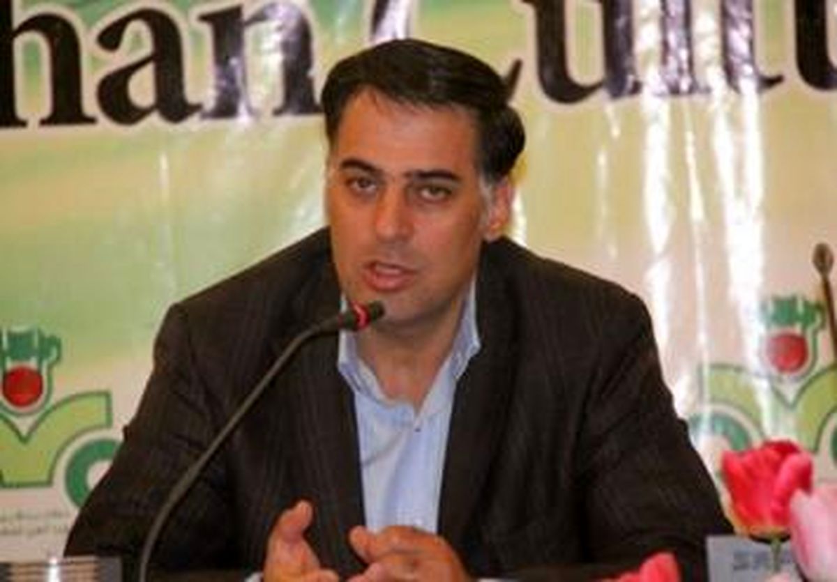 آذری: سرمربی فصل بعد ذوب آهن را این هفته انتخاب می کنیم
