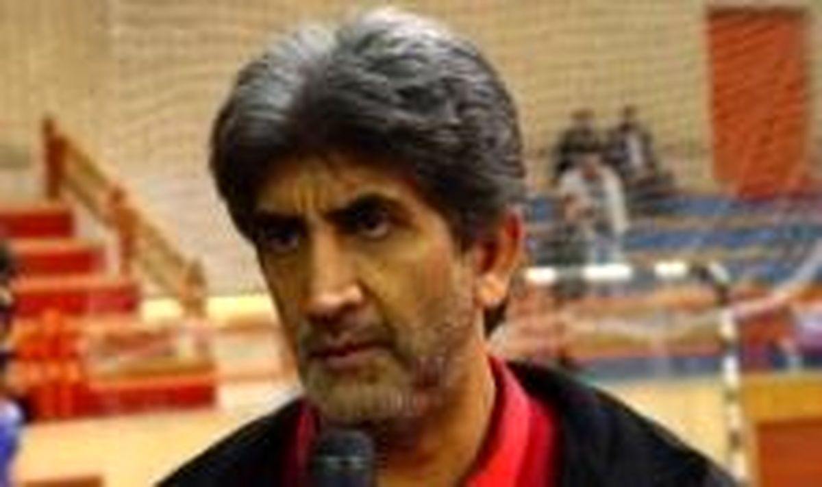 مشکلات مالی همیاری همچنان وجود دارد / نمی دانم چه بازیکنانی در تمرین حضور پیدا می کنند