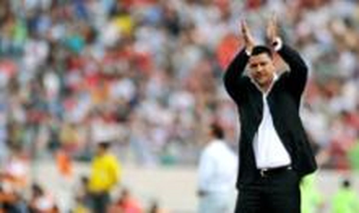 دایی در پرسپولیس می ماند