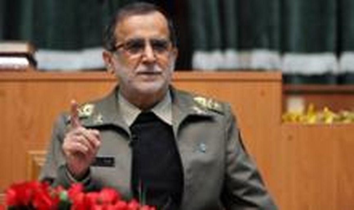امام صراحتاً تضعیف ارتش را حرام دانست / وجه تمایز صیاد دل ها دین مداری و اخلاص بود