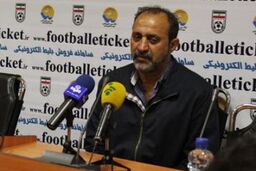 میثاقیان: خودم نخواستم در پدیده بمانم
