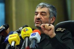 متاسفانه دولت از پیشنهادات و اقدامات بسیج برای اقتصاد مقاومتی استقبالی نکرده است