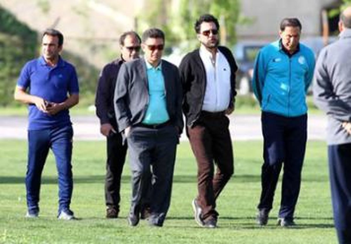 شهریاری: قلعه نویی تشخیص می دهد چه کسی دستیارش شود