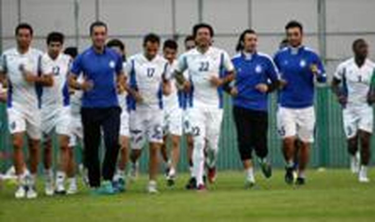 برخورد گرم میداودی با استقلالی ها و خوش و بش قلعه نویی و ویسی / نظری بازی با فولاد را از دست داد