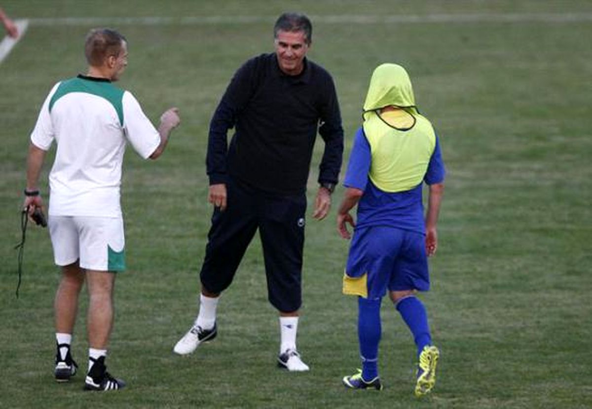 کنایه کارلوس کی روش به استقلال