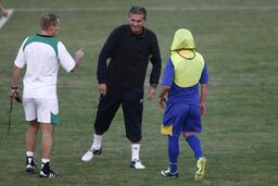 کنایه کارلوس کی روش به استقلال