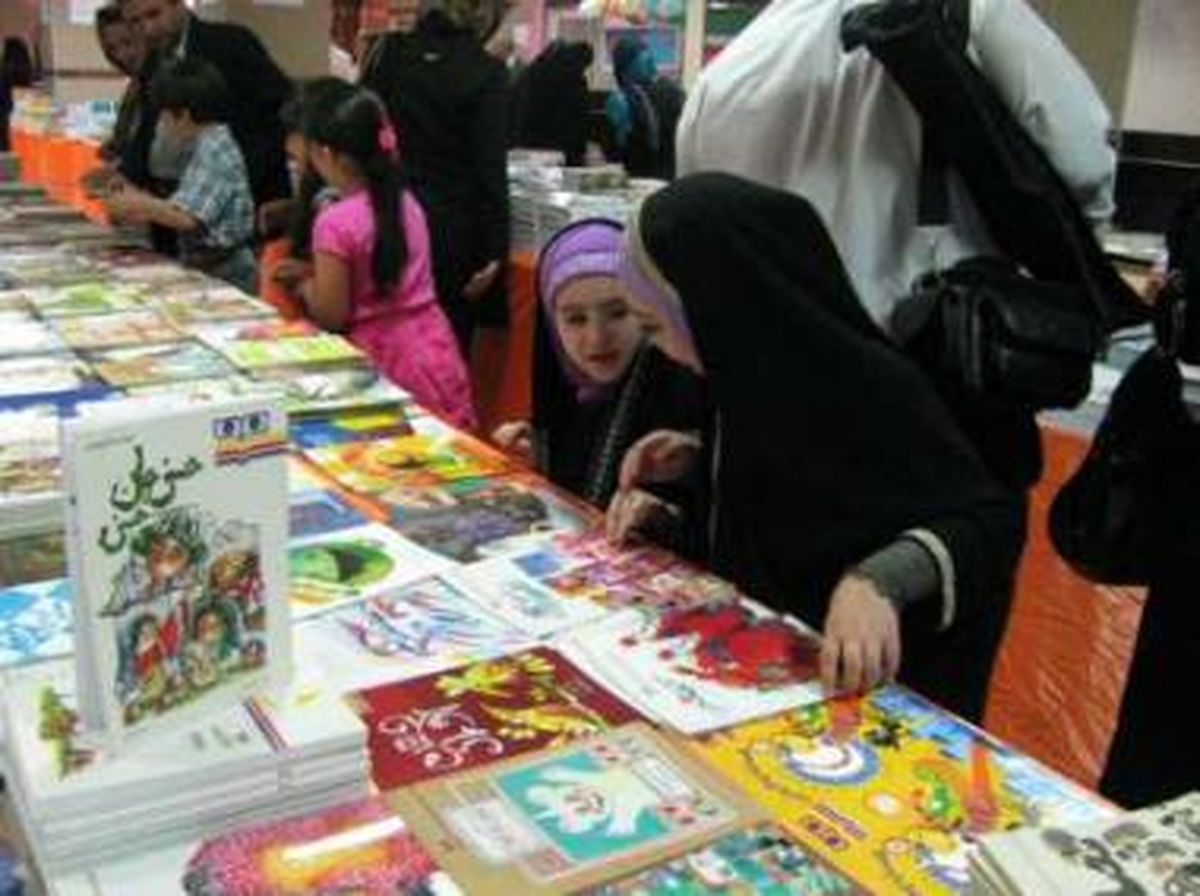 ۳۳ کتاب مفید کودکان و نوجوانان؛ از داستان های ۵ دقیقه ای برای بچه ها تا قایق های کاغذی