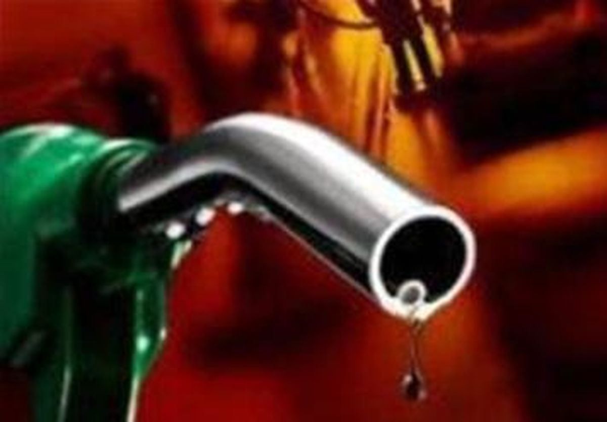 واردات بنزین ایران در سال ۹۳ افزایش می یابد