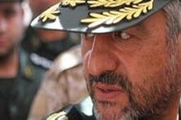 واگذری تأمین امنیت مرزی ۳۰۰ کیلومتر از مرز سراوان به سپاه / بازدید سردار جعفری از منطقه