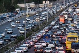 اجرای طرح زوج و فرد از درب منزل/ پلیس با خودرو‌های دودزا برخورد می‌کند
