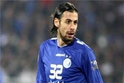 زندی: هدایتی من را ممنوع الخروج کرد