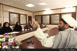 سر و ته علوم را می زنند تا اسلامی اش کنند