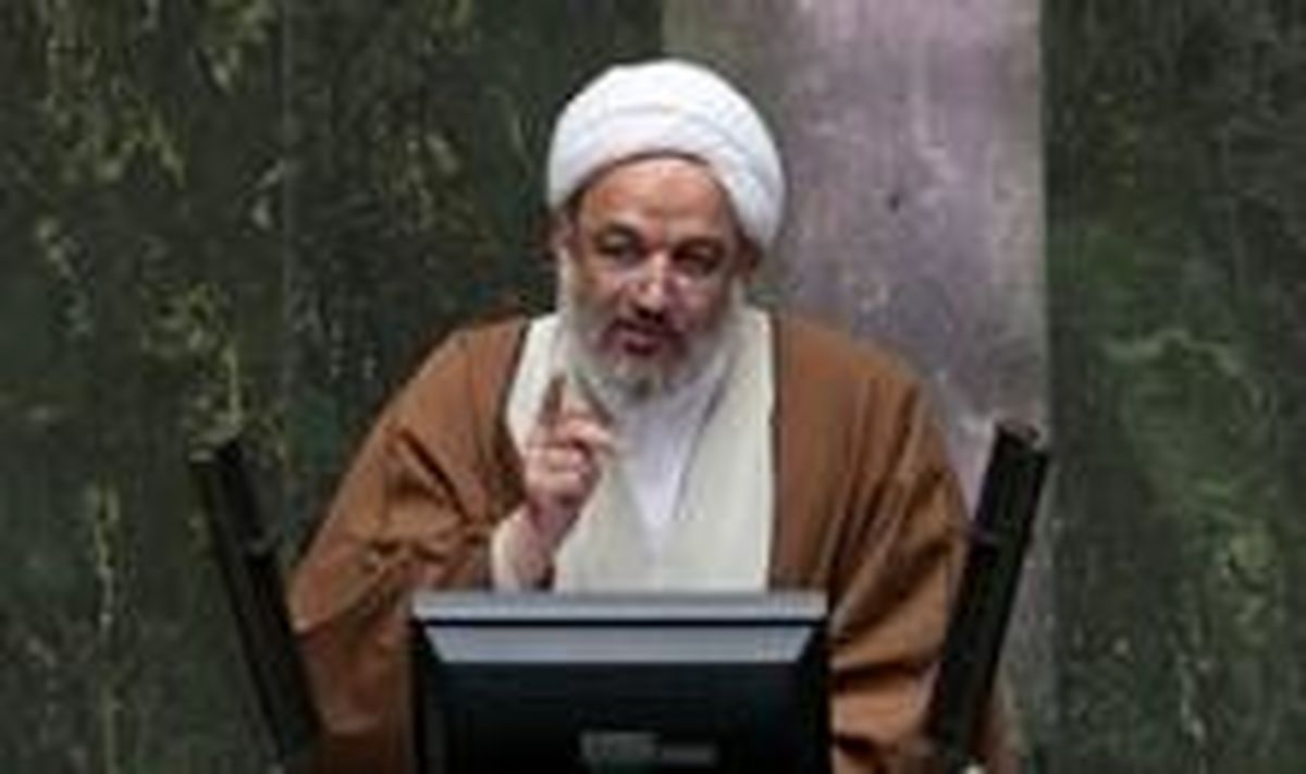 خودی های بی بضاعت با هزار ادعا تیشه به ریشه فرهنگ انقلابی زده اند