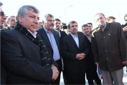 احمدی‌نژاد بیمارستان ۱۲۰ تختخوابی قم را افتتاح کرد