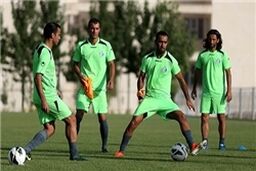 صرف ناهار استقلالی‌ها در رستوران بیرون از هتل