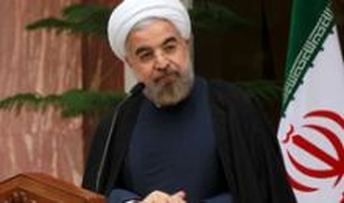روحانی از بخش مربوط به آثار ناشران برگزیده بازدید کرد