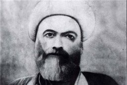 در شیخان قم یک مرد خوابیده و او میرزا جواد آقای ملکی تبریزی است