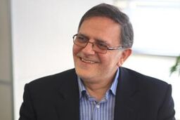 نوسانات اخیر ارزی ناشی از عوامل غیراقتصادی است / تامین نامحدود ارز کالاهای اساسی