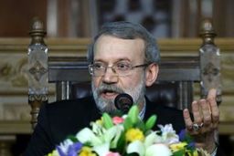 سبک شمردن مجلس کلیت نظام را خوار می کند