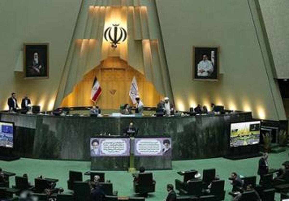 نمایندگان مجلس از وزرات ورزش برای شفاف سازی قراردادهای فوتبال تشکر کردند