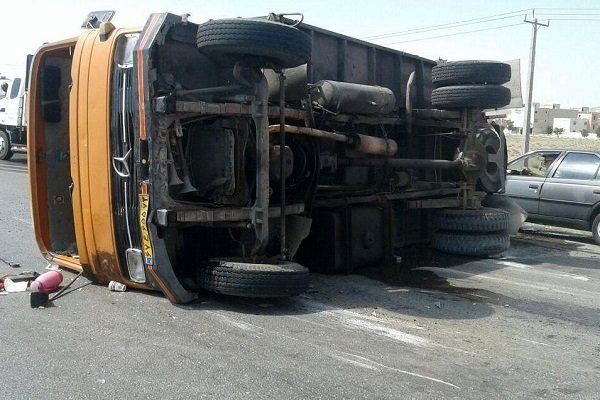 مصدومیت 11 تبعه افغان در پی واژگونی خودرو خاور در بروجن
