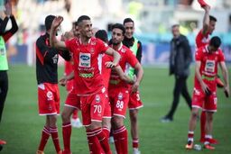 علی علیپور در پرسپولیس ماندنی شد