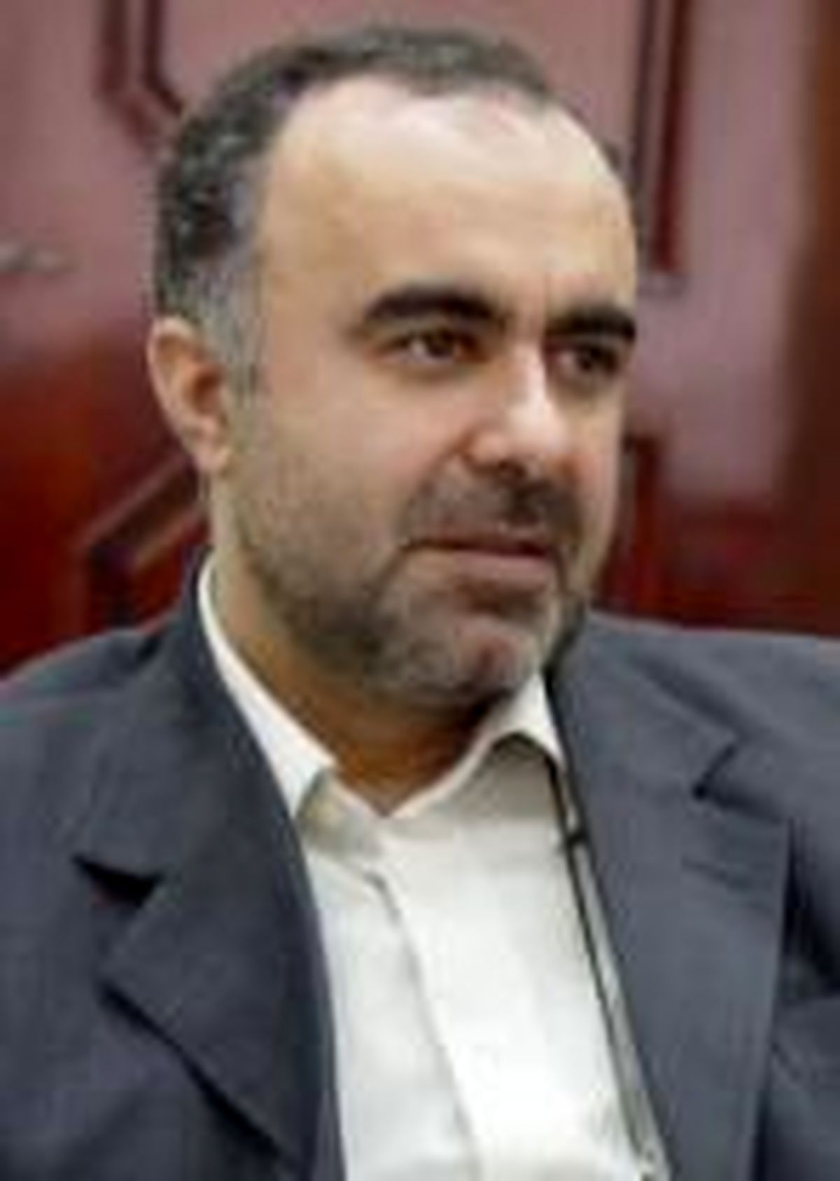 حسینی: مجلس از وزیر ورزش و جوانان حمایت می کند
