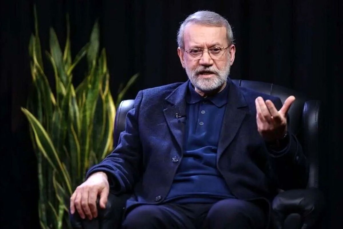 لاریجانی: به من زنگ زدند و گفتند ۱۲ ساعت فرصت داری از کشور خارج شوی