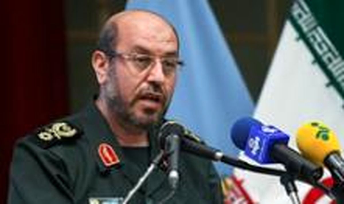تهدید دشمنان علیه کشورمان توهم نیست / باید با تمام توان در این عرصه وارد شویم