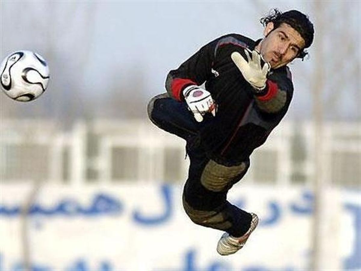 میرزاپور از نرفتن به استقلال پشیمان شده است