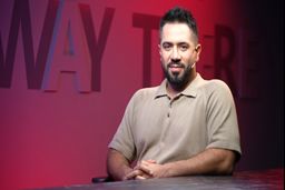 حمید کریم‌زاده؛ از رنگرزی سنتی تا صنعت پوشاک ایران
