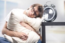 علت کم خوابی در شب+علت و درمان آن