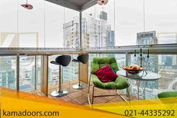 خرید بهترین شیشه بالکنی از شرکت کامادر!