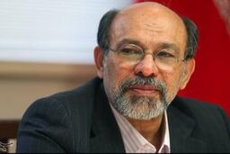 طبق اساسنامه دانشگاه آزاد نباید از گروه یا جناح خاصی حمایت کنیم