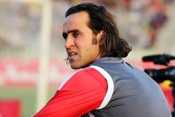 علی کریمی: فعلا در حد لباس تیم ملی نیستم!