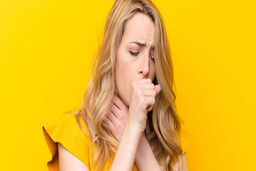 روش های خانگی و دارویی برای درمان سرفه خلط دار + علایم و انواع سرفه