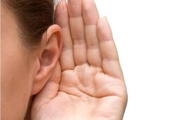 آیا چک کردن هسر رفتار درستی می باشد؟