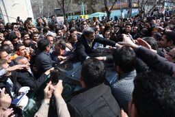 حضور احمدی نژاد در بازار پانزده خرداد! / عکس