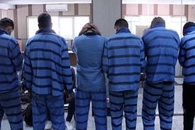 
سارقان خشن پایتخت دستگیر شدند/ کشف ۲۸۵ موبایل سرقتی
