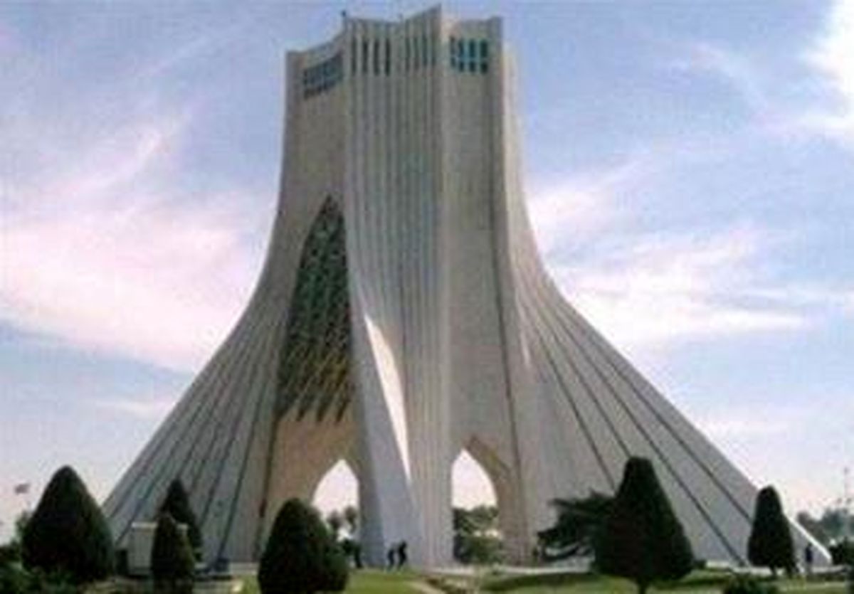 بازدید ۳ هزار نفر از برج آزادی